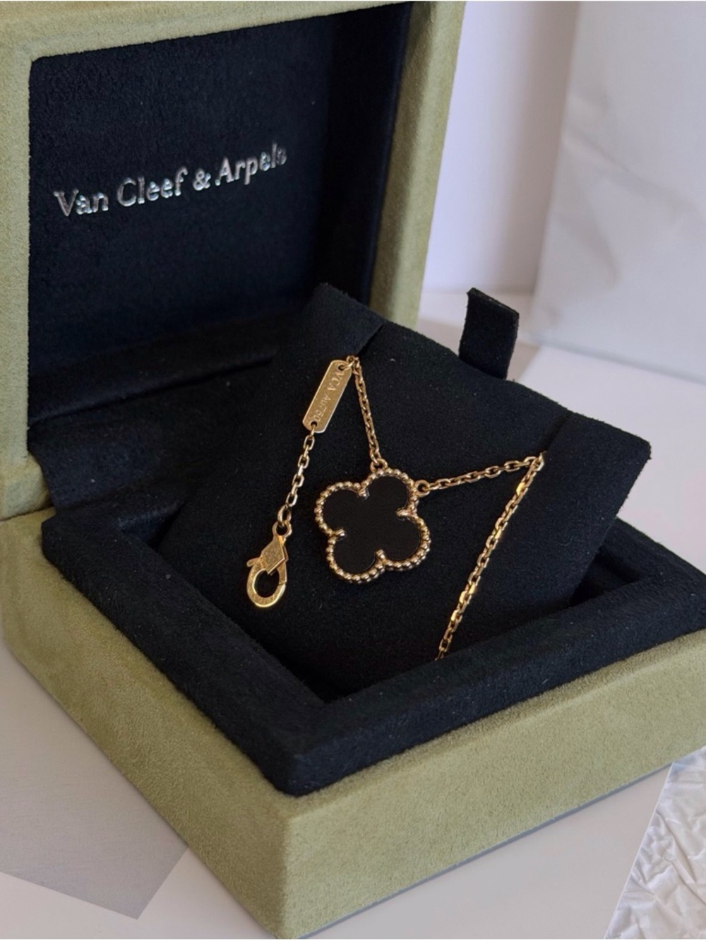 Excellent Used Condition Van Cleef & Arpels Necklace VCA Necklace